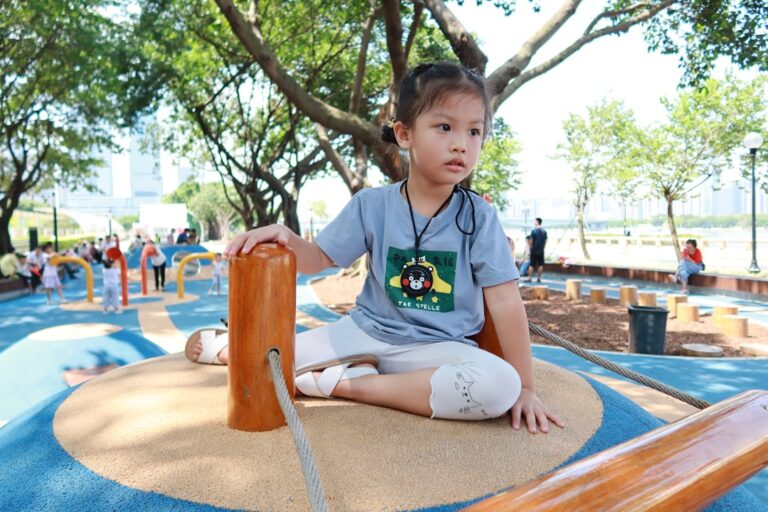 Codzienne aktywności – jak sprawić, by uczyły i bawiły?