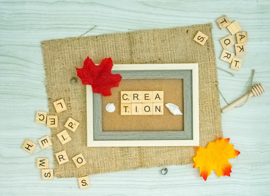 Nauka przez codzienne zabawy. Jak zamienić nudę w kreatywność?