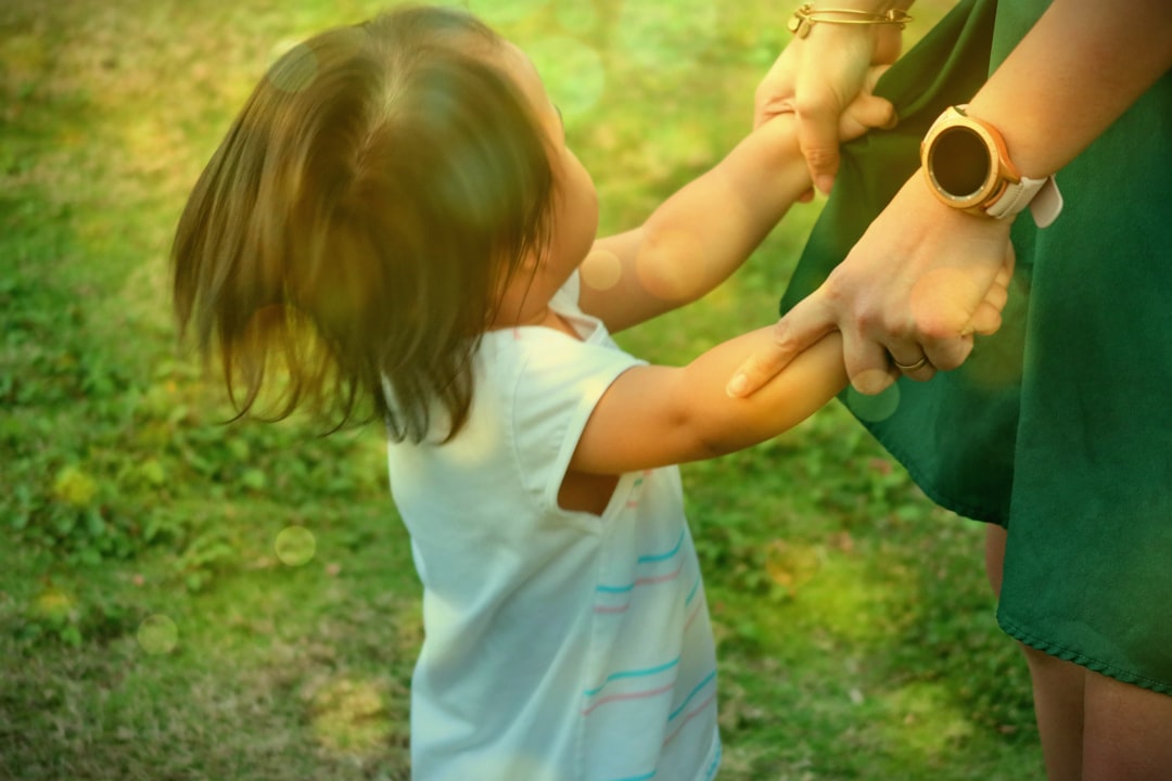 Szacunek do innych – jak uczyć dziecko w codziennym życiu?
